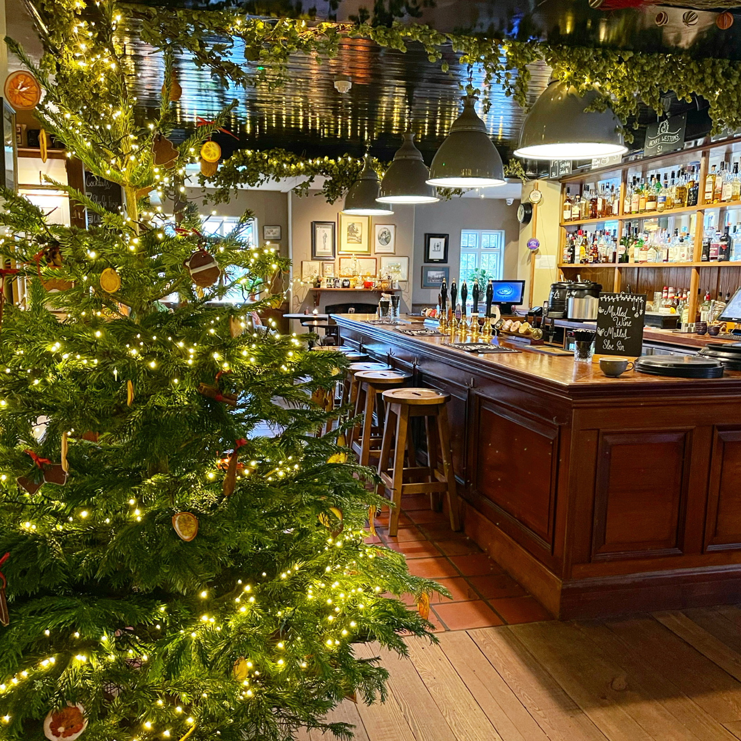 Swan Christmas Quiz 2026